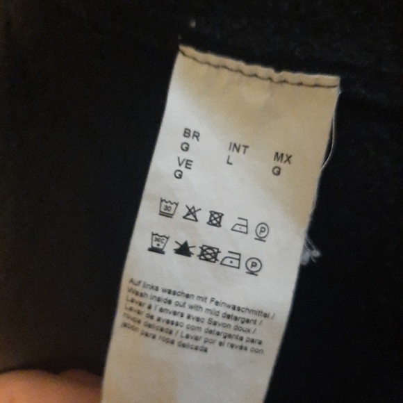 Hugo boss zip up sweater - Picture 4 of 4